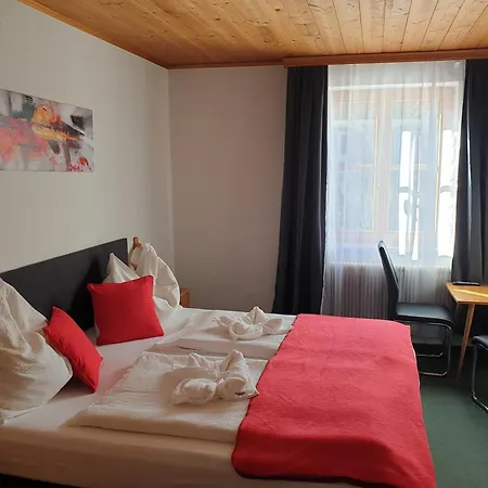 Weisses Roessel-cavallo Bianco 3*