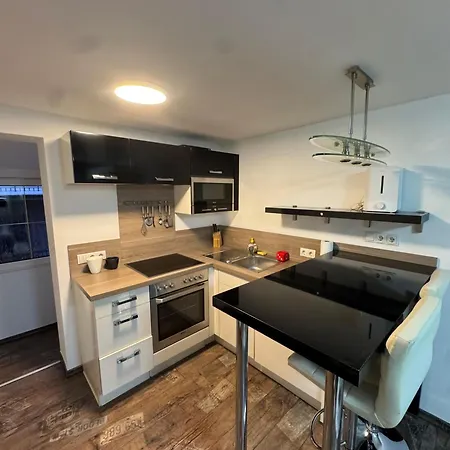 Weisses Roessel-cavallo Bianco וורפן