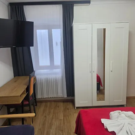 Weisses Roessel-cavallo Bianco Werfen